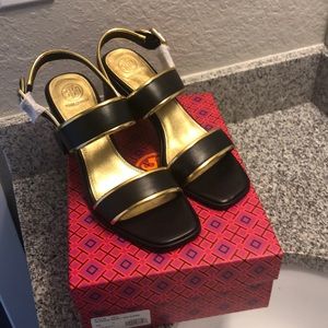 New Tory Burch sandal 10.5 black/gold